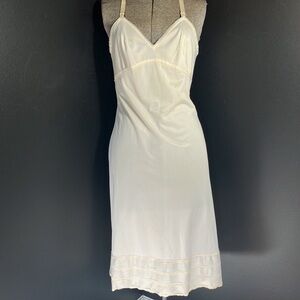 Vintage Lorraine Cream/Ivory Nylon Slip Dress with Lace Accents Tall 34